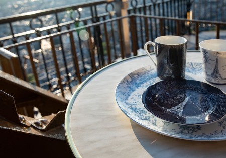 Photo de la collection Bernardaud à la tour Eiffel